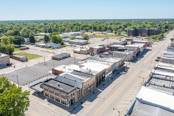 308 N State St, Litchfield, IL 62056